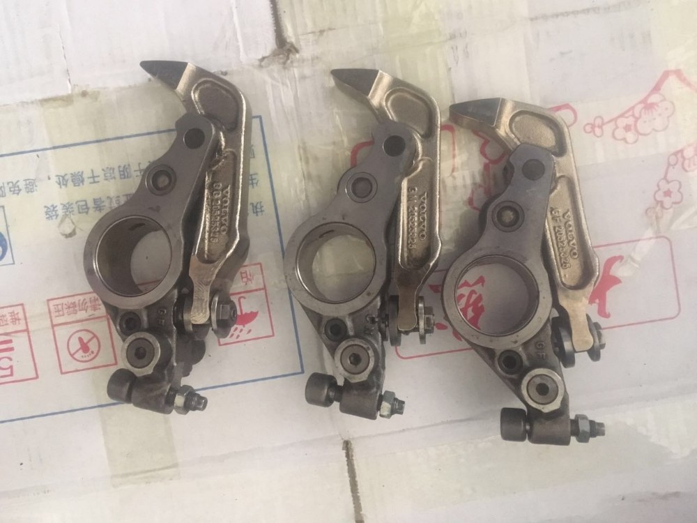 21243114 20526262 20525170 21088680 21088675  rocker arm engine rocker D12D engine exhaust Rocker arm