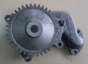 PC200-3 oil pump engine oil pump excavator oil pump