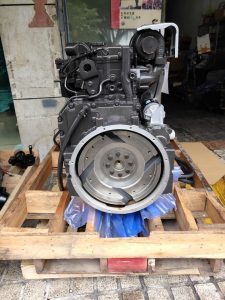 QSB6.7 transformed engine replace to 6D107 engine assy PC200-8 excavator engine